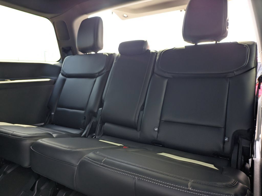 New 2026 Ford Expedition Platinum w/ Stealth Appearance Package AWD/4WD image 18
