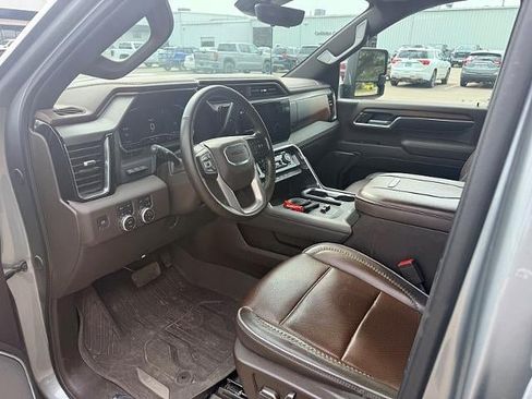Used 2024 GMC Sierra 2500 Denali w/ Denali Reserve Package AWD/4WD image 6