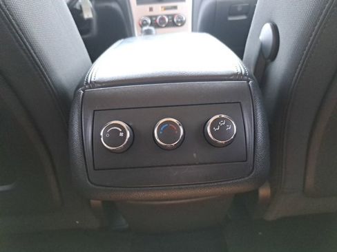 Used 2012 GMC Acadia SLE image 27