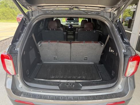 Used 2021 Ford Explorer Platinum AWD/4WD image 17