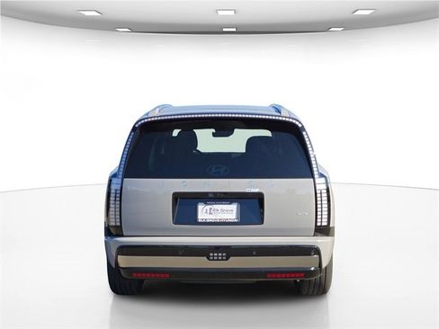 New 2026 Hyundai Ioniq 9 Calligraphy image 8