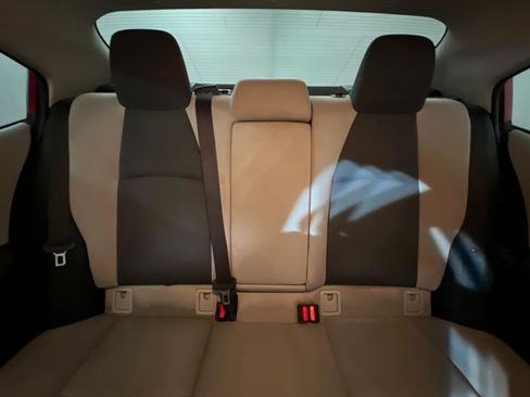 Used 2021 Toyota Corolla LE FWD image 24