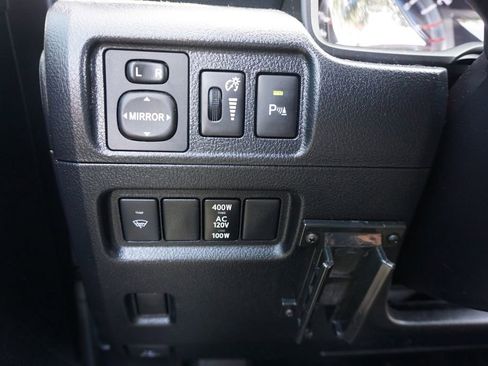 Used 2016 Toyota 4Runner Limited AWD/4WD image 4