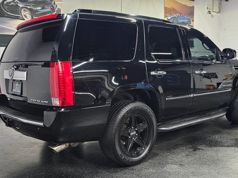 Used 2013 Cadillac Escalade 2WD image 11