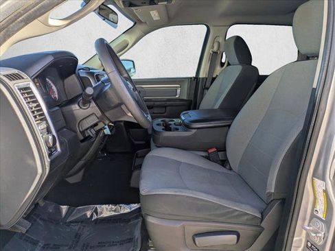 Used 2021 RAM 1500 Classic SLT image 16