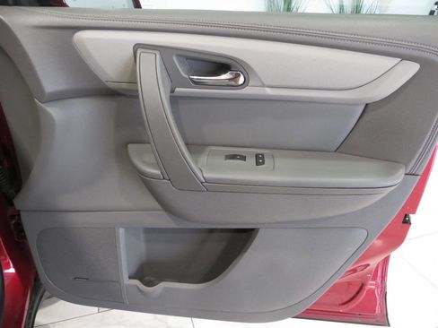 Used 2014 Chevrolet Traverse LT FWD image 25