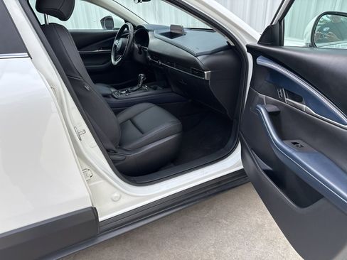 Used 2021 MAZDA CX-30 FWD 2.5 S w/ Select Package image 16