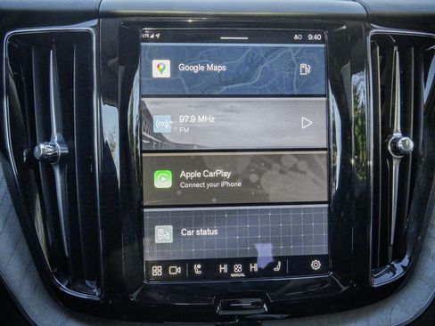 Used 2025 Volvo XC60 B5 Plus image 20