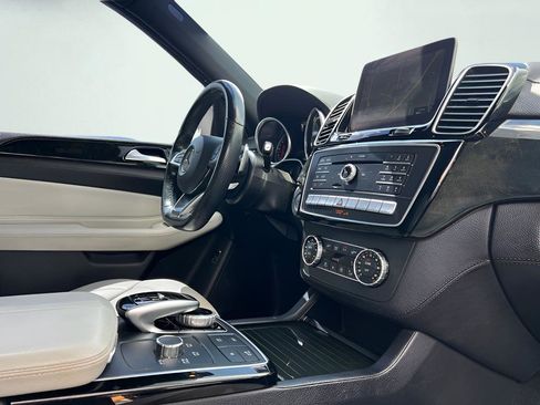 Used 2018 Mercedes-Benz GLE 43 AMG 4MATIC image 27