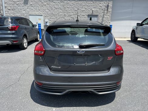 Certified 2017 Ford Focus ST FWD image 6