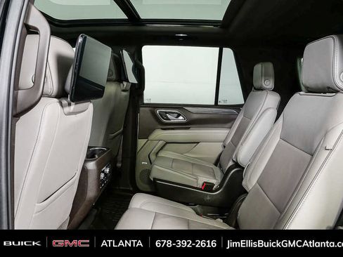 Used 2021 GMC Yukon SLT w/ SLT Premium Package image 19