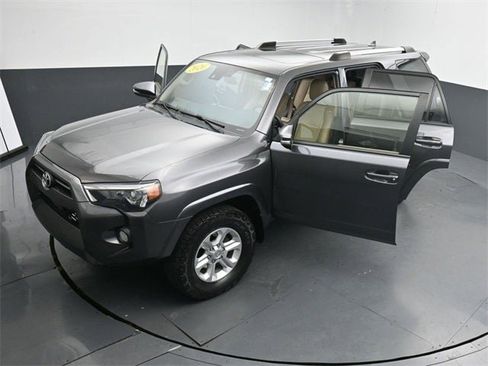 Used 2020 Toyota 4Runner SR5 Premium image 33