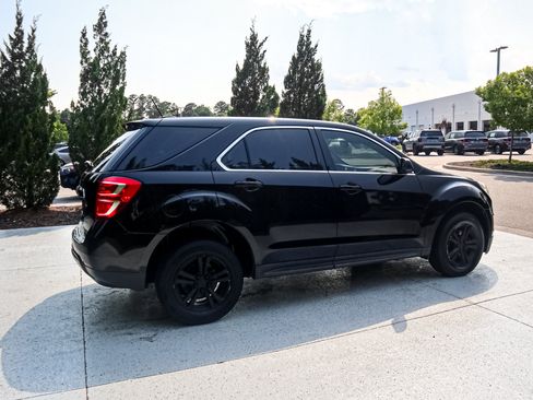 Used 2017 Chevrolet Equinox LS FWD image 11