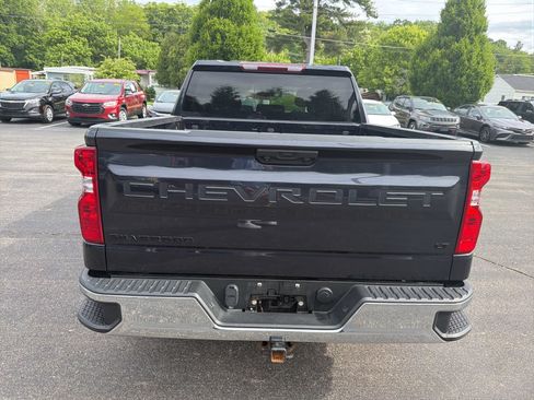 Used 2022 Chevrolet Silverado 1500 LT w/ LPO, Dark Essentials Package AWD/4WD image 4