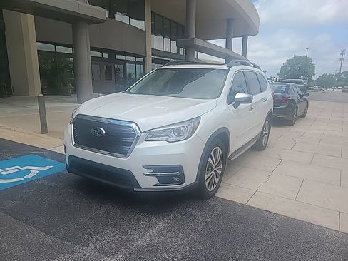 Used 2019 Subaru Ascent Touring AWD/4WD image 1