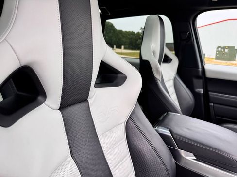 Used 2016 Land Rover Range Rover Sport SVR AWD/4WD image 18