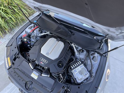 Used 2025 Audi RS 7 Performance image 37