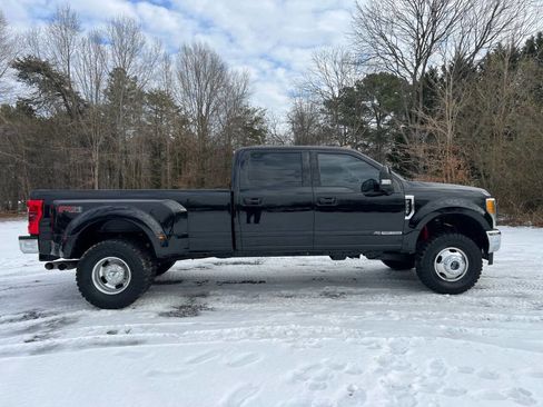 Used 2017 Ford F350 Lariat w/ Lariat Ultimate Package image 9