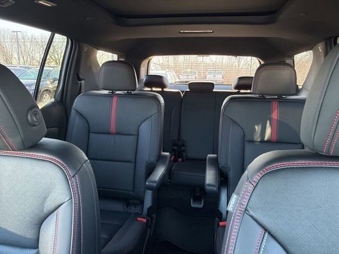 New 2026 Chevrolet Traverse RS image 33