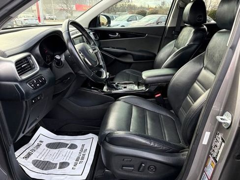 Used 2019 Kia Sorento SX image 8