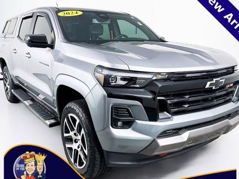 Used 2024 Chevrolet Colorado Z71 w/ Z71 Convenience Package 2 AWD/4WD image 1