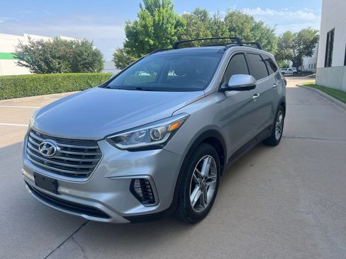 Used 2017 Hyundai Santa Fe FWD image 4