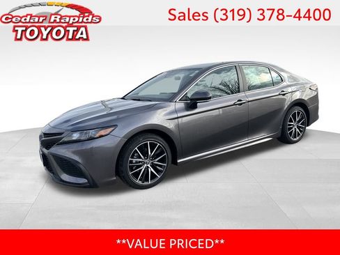 Certified 2023 Toyota Camry SE image 1