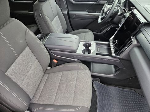 Used 2025 GMC Acadia Elevation image 19