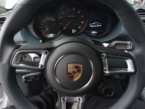 Certified 2025 Porsche 718 Cayman GTS RWD image 17
