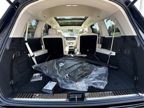 New 2026 Mercedes-Benz GLS 450 4MATIC image 19