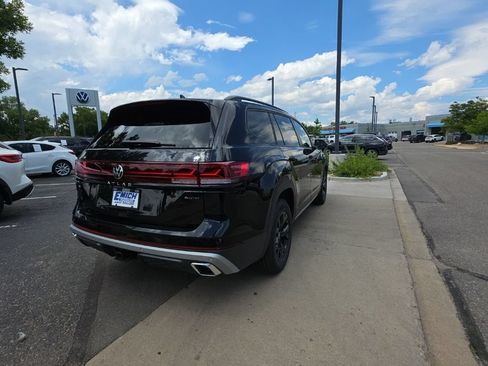 Used 2024 Volkswagen Atlas Peak Edition SE AWD/4WD image 5