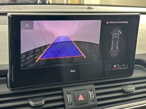 Used 2023 Audi Q5 2.0T Premium w/ Convenience Package image 18