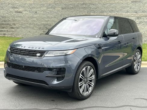 Used 2023 Land Rover Range Rover Sport SE AWD/4WD image 1