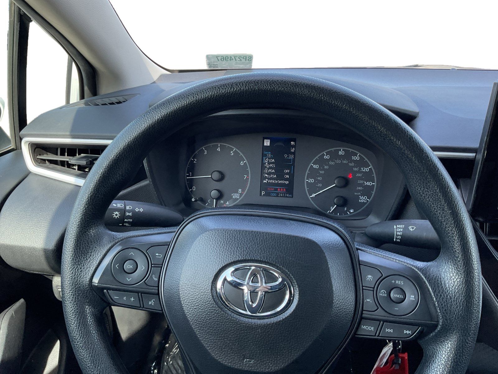 Used 2025 Toyota Corolla LE FWD image 12
