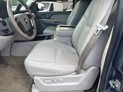 Used 2008 Chevrolet Avalanche LT w/ LT Preferred Equipment Group AWD/4WD image 8