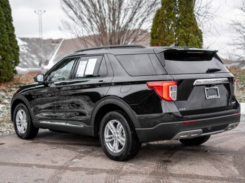 Used 2023 Ford Explorer XLT w/ Equipment Group 202A image 7