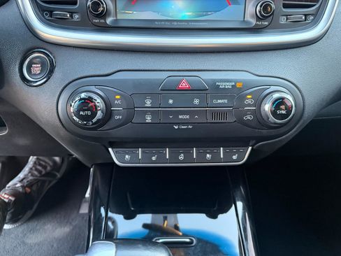 Used 2016 Kia Sorento SX image 14