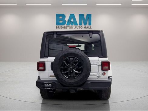 Used 2023 Jeep Wrangler Sport image 6