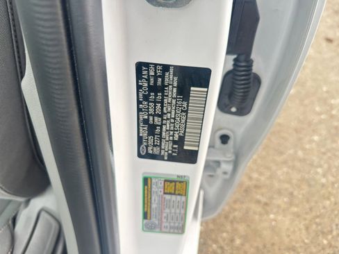 Used 2025 Hyundai Elantra SEL image 30