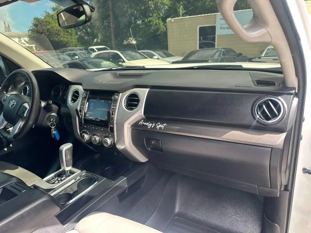 Used 2017 Toyota Tundra SR5 w/ SR5 Upgrade Package RWD image 14