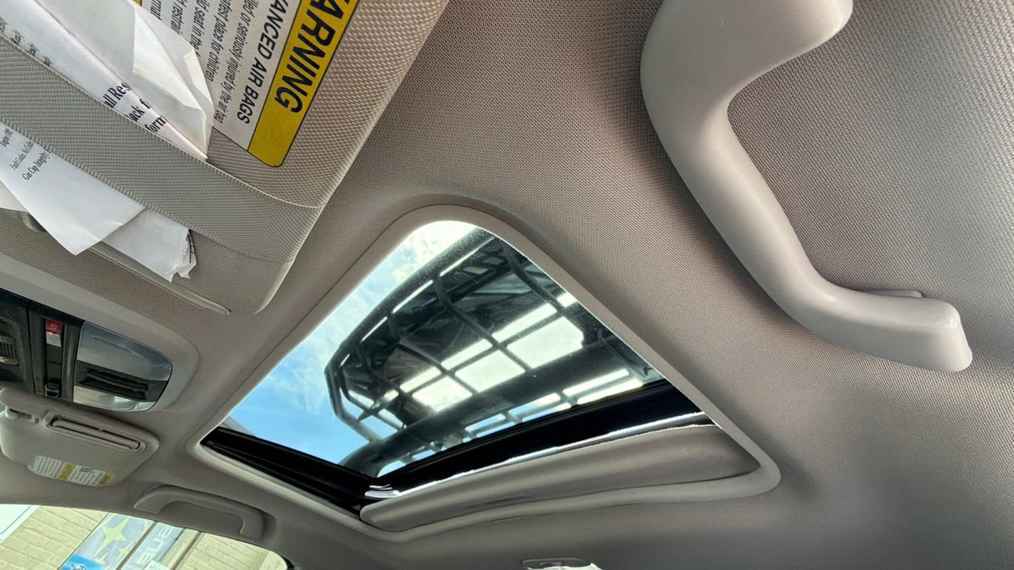 Used 2019 Subaru Crosstrek 2.0i Limited w/ Moonroof Package w/Navigation AWD/4WD image 16