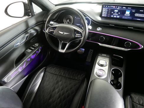 Used 2022 Genesis GV70 3.5T Sport w/ Sport Advanced Package image 9