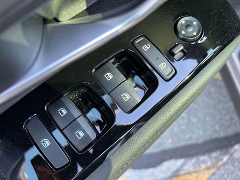 New 2024 Hyundai Tucson Limited AWD/4WD image 17