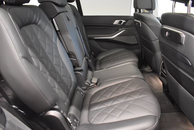 Used 2026 BMW X7 xDrive40i AWD/4WD image 17
