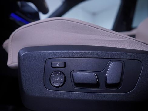 Used 2025 BMW X3 xDrive30i w/ M Sport Package image 17