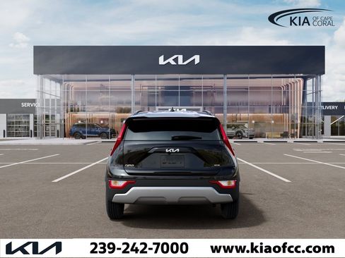 New 2026 Kia Niro EX FWD image 5