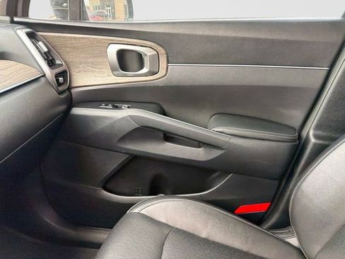 Used 2022 Kia Sorento EX FWD image 22