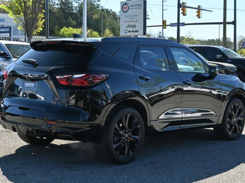 Used 2022 Chevrolet Blazer RS w/ Enhanced Convenience Package image 16