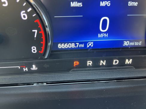 Used 2020 Ford Explorer Limited image 21