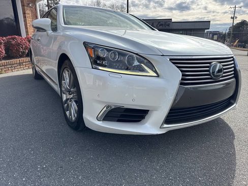 Used 2016 Lexus LS 460 image 6